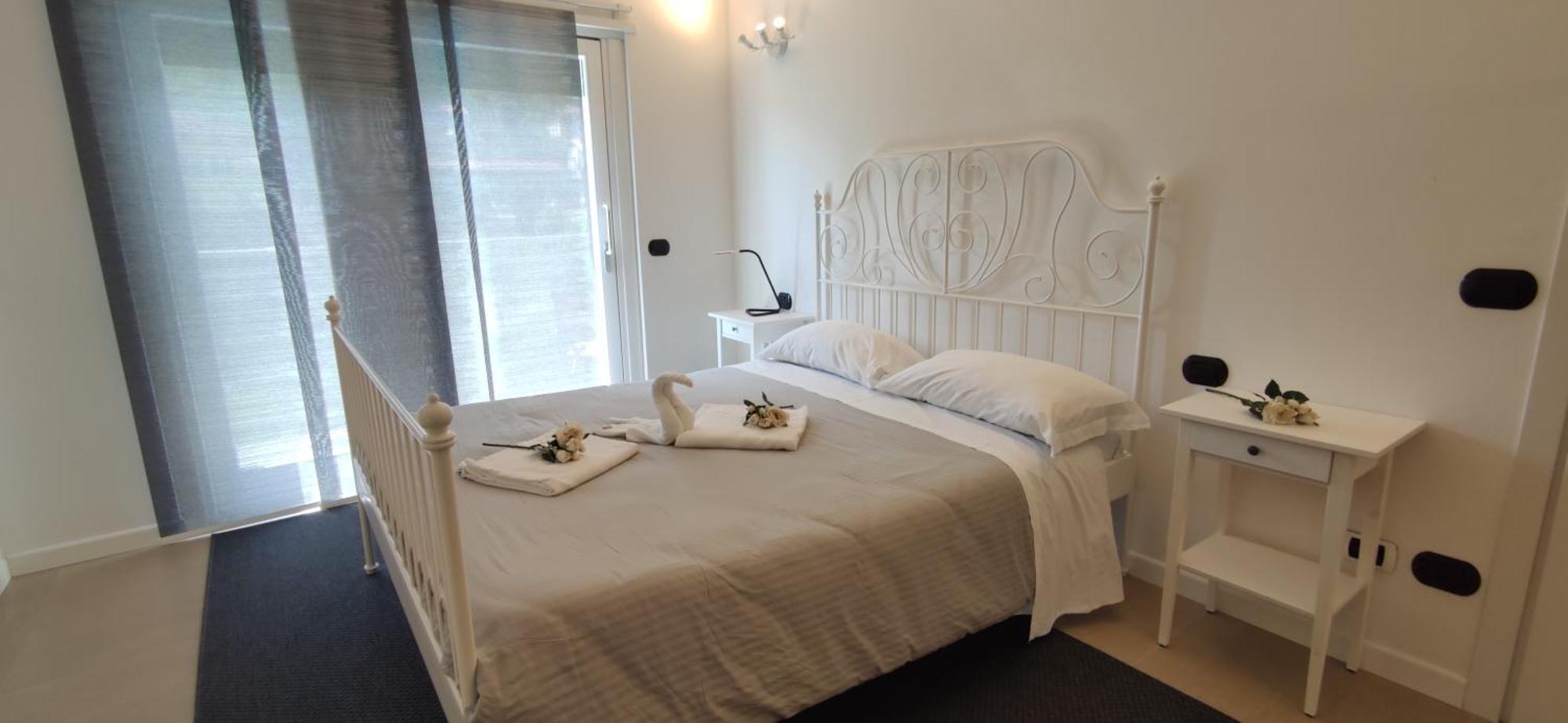 Residence Alessandra Supervacanza House - Домазо Экстерьер фото